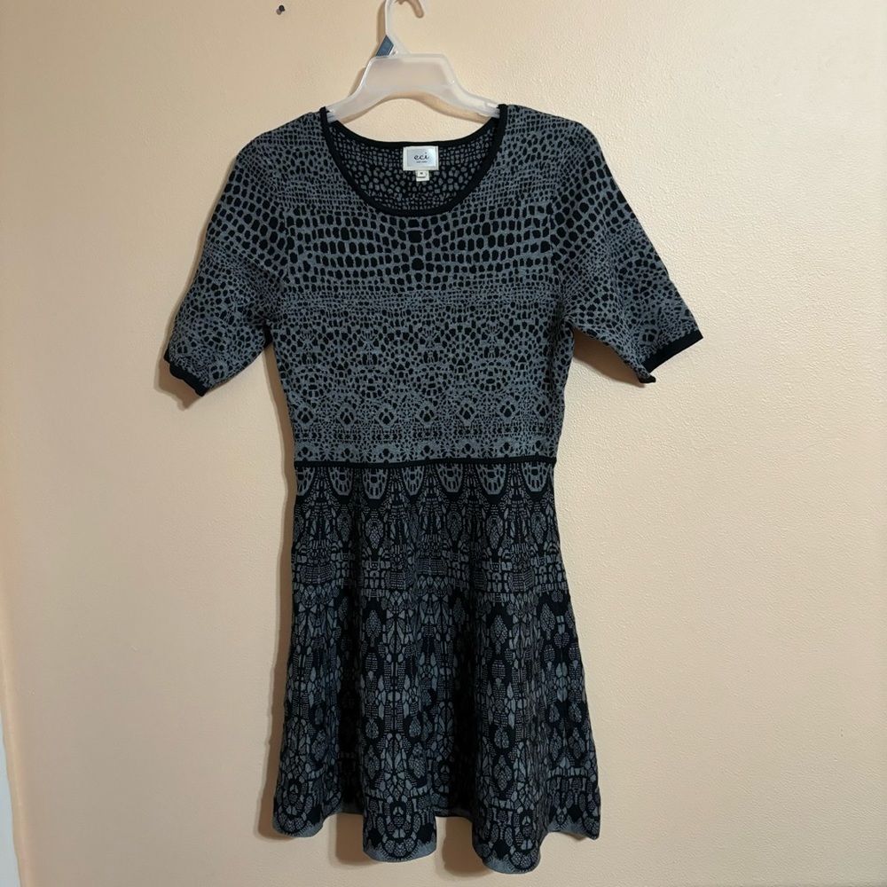 ECI NEW YORK BLACK AND GREY KNIT DRESS SZ MEDIUM UNUSED